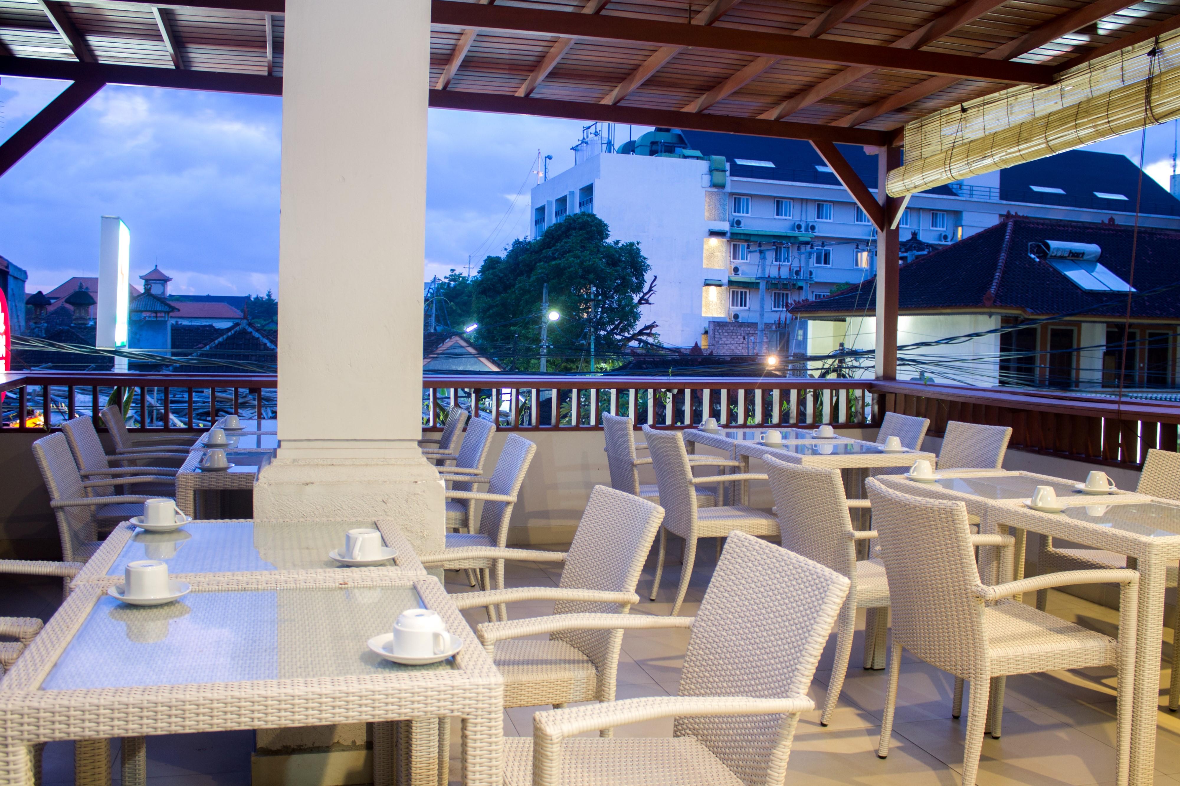 Transera Kamini Legian Hotel Extérieur photo