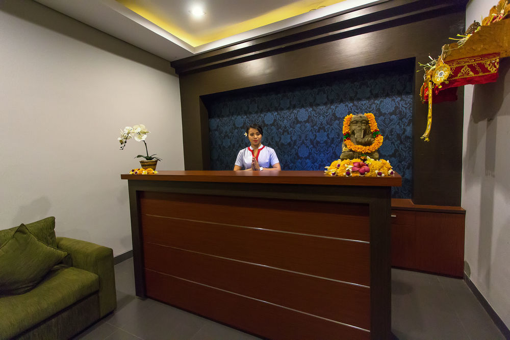 Transera Kamini Legian Hotel Extérieur photo