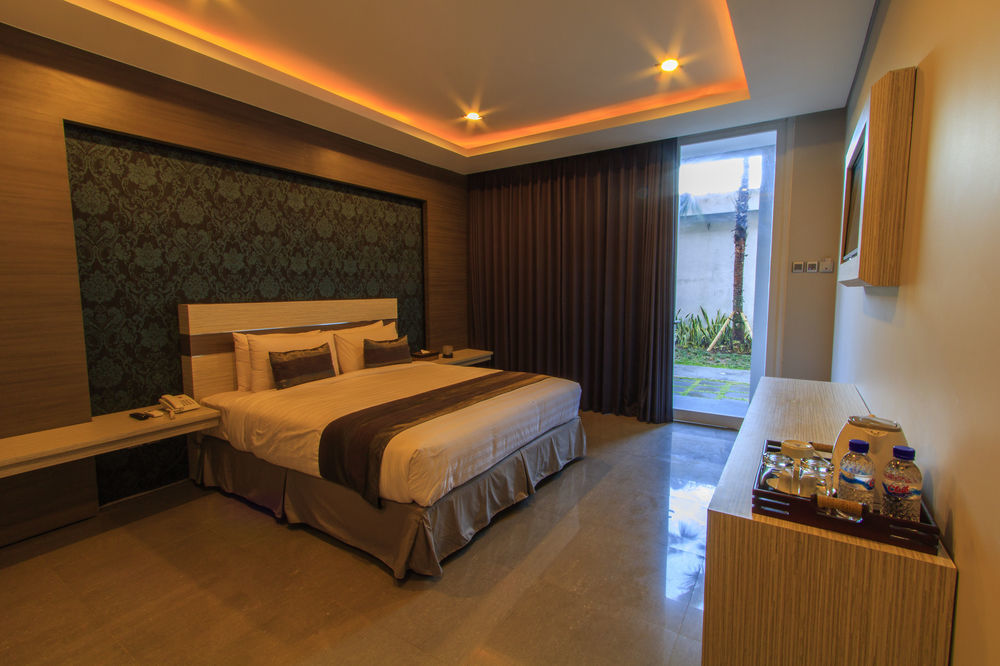 Transera Kamini Legian Hotel Extérieur photo