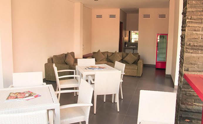 Transera Kamini Legian Hotel Extérieur photo
